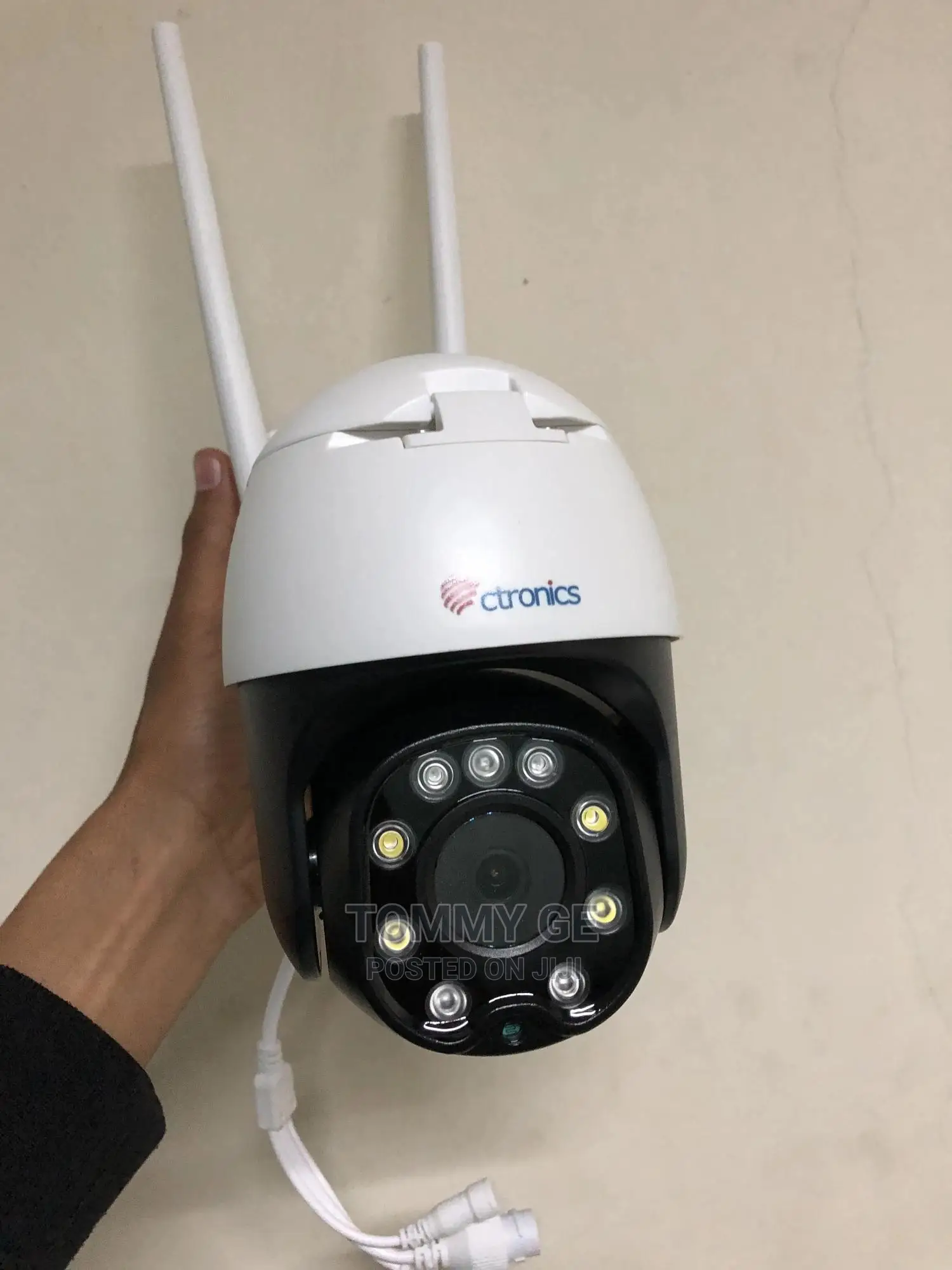 Europe Standards PTZ Security Tilted 360 Degreee ይከታተሉ TMስ