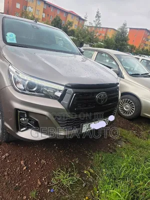 Toyota Hilux 2020 Gold
