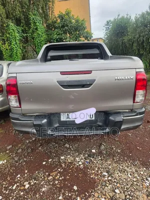 Toyota Hilux 2020 Gold