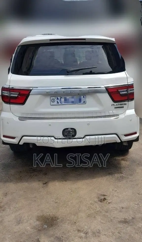 Nissan Patrol 2017 White