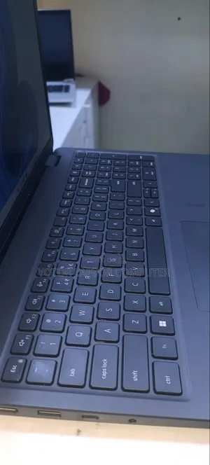 New Laptop Dell Latitude 3550 16GB Intel Core i7 SSD 512GB