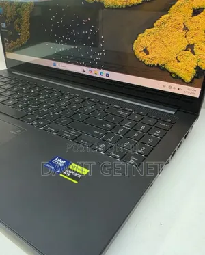 New Laptop Asus VivoBook 15 X505BA 16GB Intel Core Ultra 9 SSD 512GB