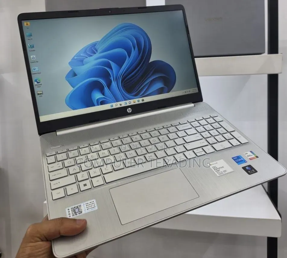 New Laptop HP Stream Notebook 16GB Intel Core i5 SSD 512GB