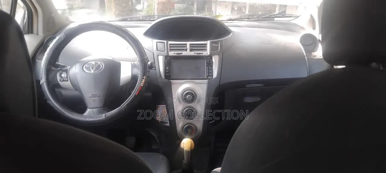 Toyota Yaris 2007 Gray
