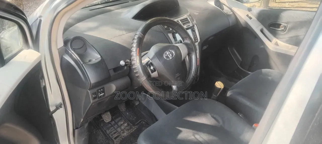 Toyota Yaris 2007 Gray