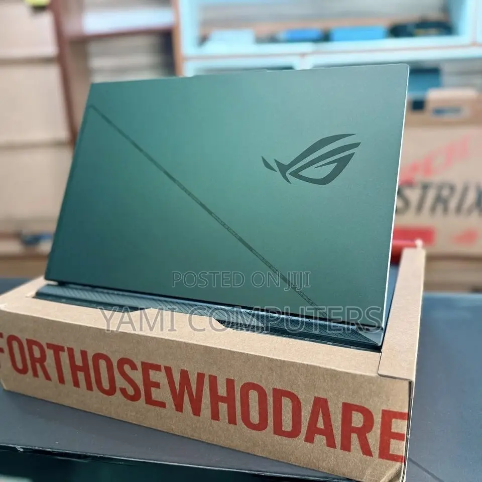 New Laptop Asus ROG Strix G16 G614 16GB Intel Core i7 SSD 1T