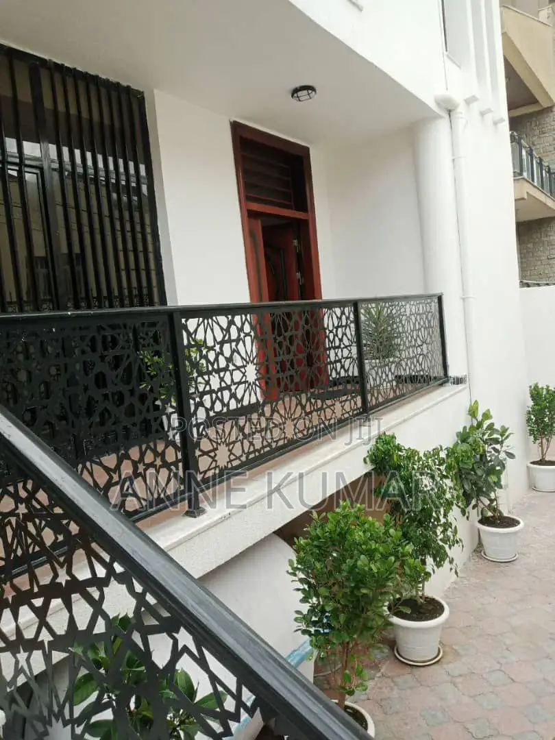 Furnished 3bdrm House in Bole for rent