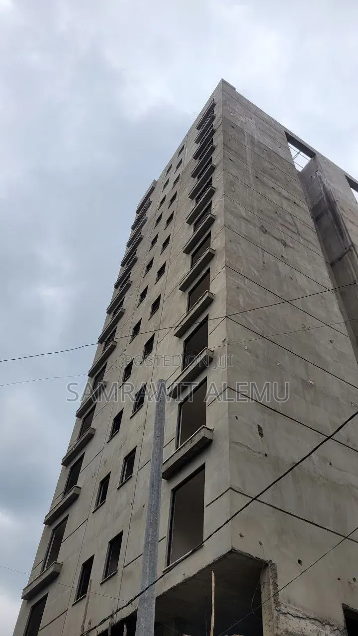 3bdrm Apartment in አፍሪ ሆምስ, Kirkos for sale