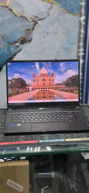 New Laptop MSI 32GB Intel Core i7 SSD 1T