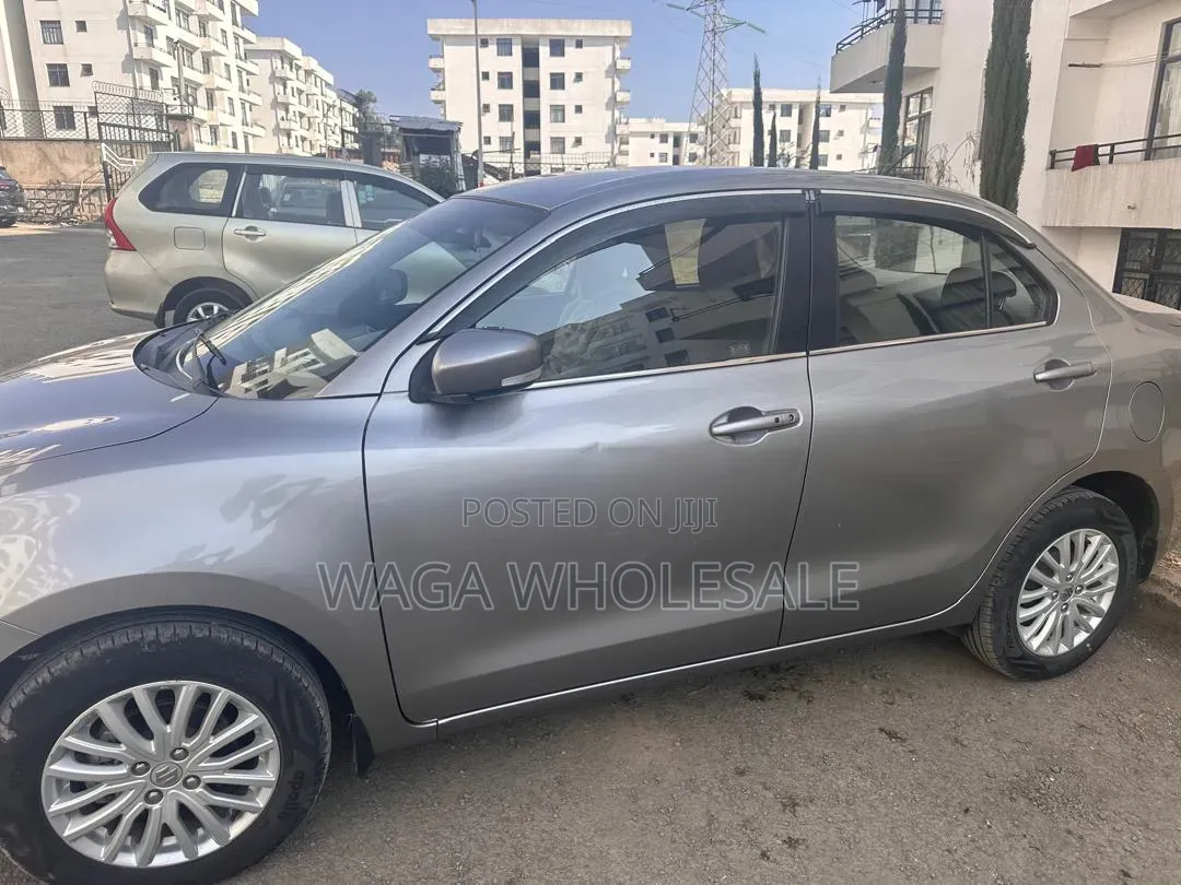 Suzuki Dzire 2022 Silver