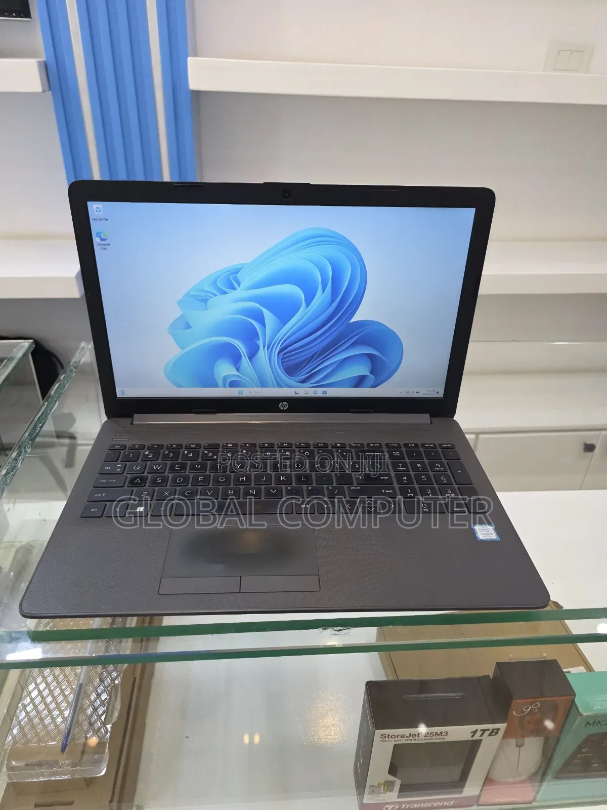 New Laptop HP Stream Notebook 8GB Intel Core i5 HDD 1T