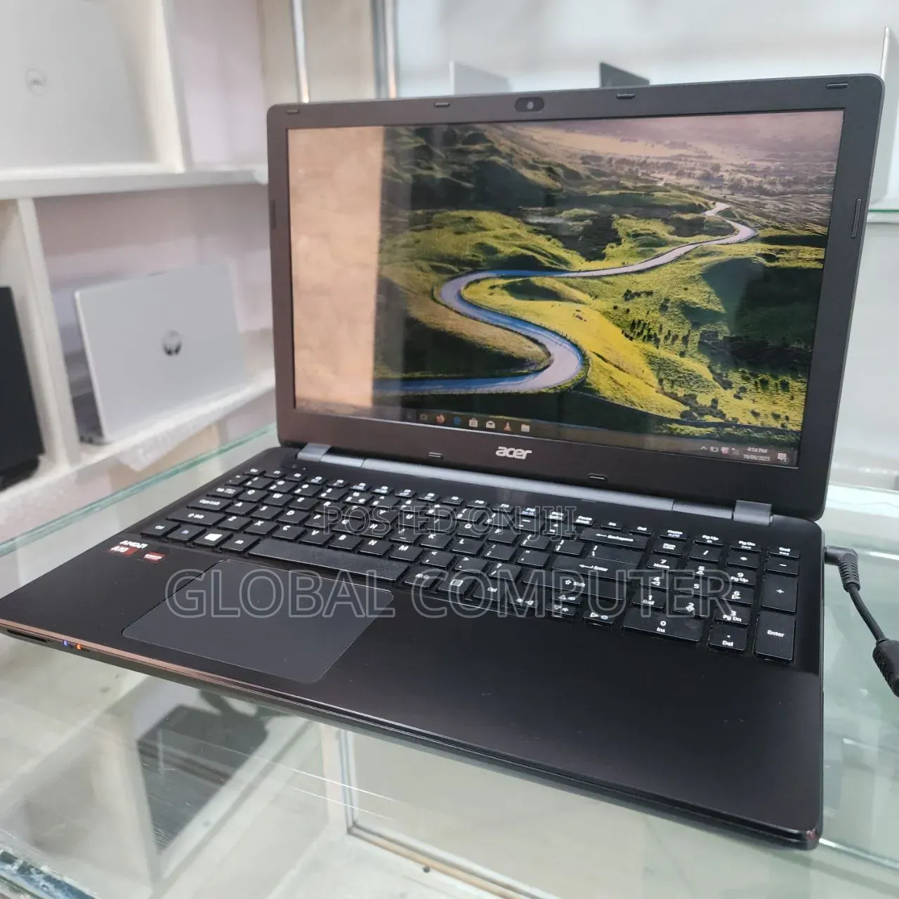 New Laptop Acer Aspire VX 15 4GB AMD A10 HDD 1T
