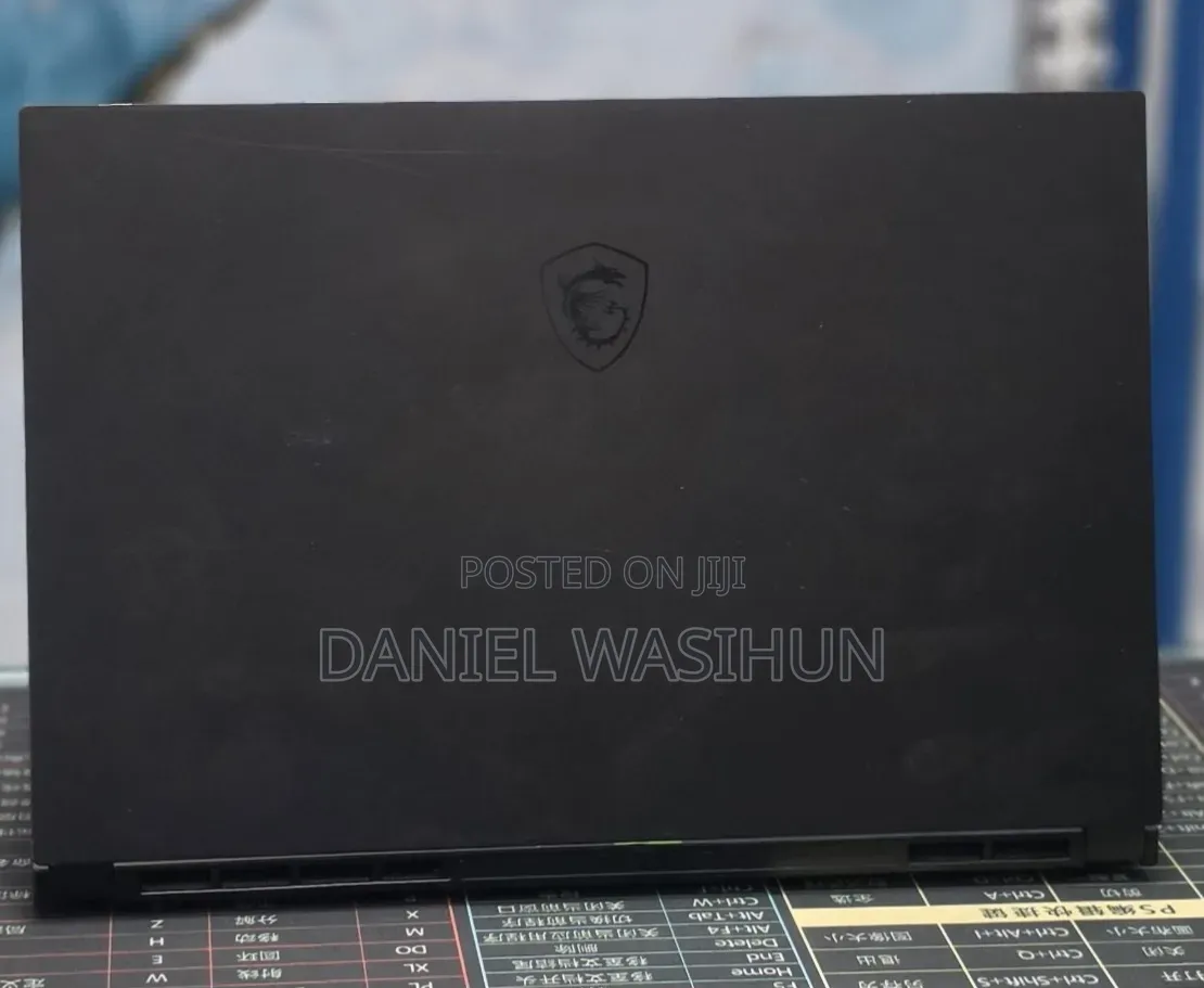 New Laptop MSI MSI Sword 15 32GB Intel Core i7 SSD 1T