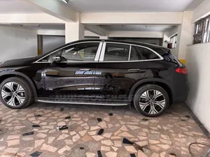 Mercedes-Benz EQE 2025 Black