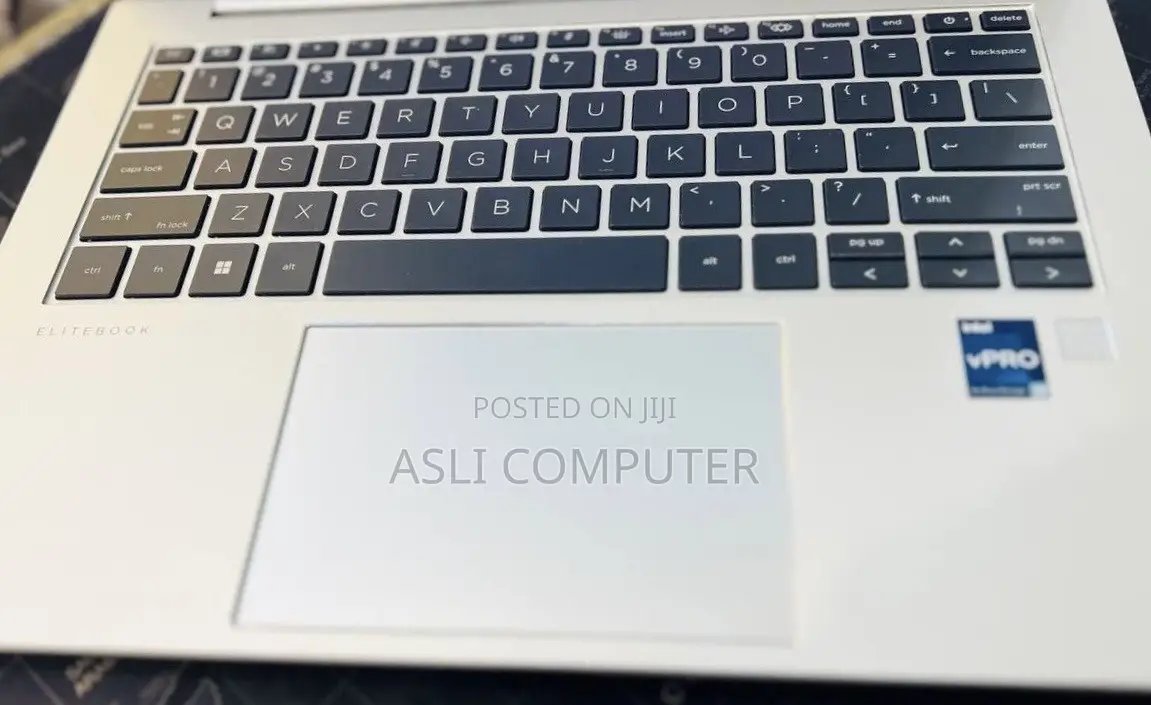 New Laptop HP EliteBook 840 G8 16GB Intel Core i7 SSD 512GB