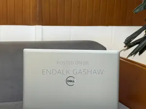 New Laptop Dell Precision 7760 16GB Intel Core i5 SSD 512GB