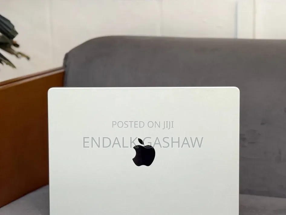 New Laptop Apple MacBook Pro 2021 M1 16GB Apple M1 SSD 512GB