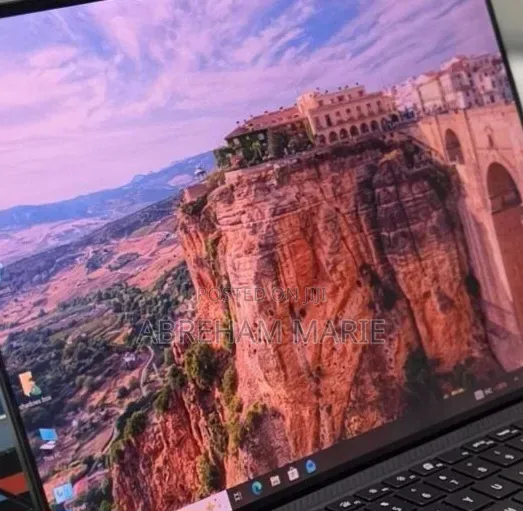 New Laptop Dell Precision 5560 16GB Intel Core i9 SSD 512GB