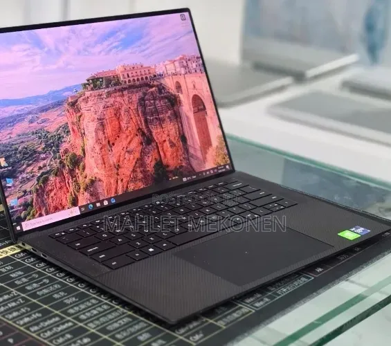 New Laptop Dell Precision 5560 16GB Intel Core i9 SSD 512GB