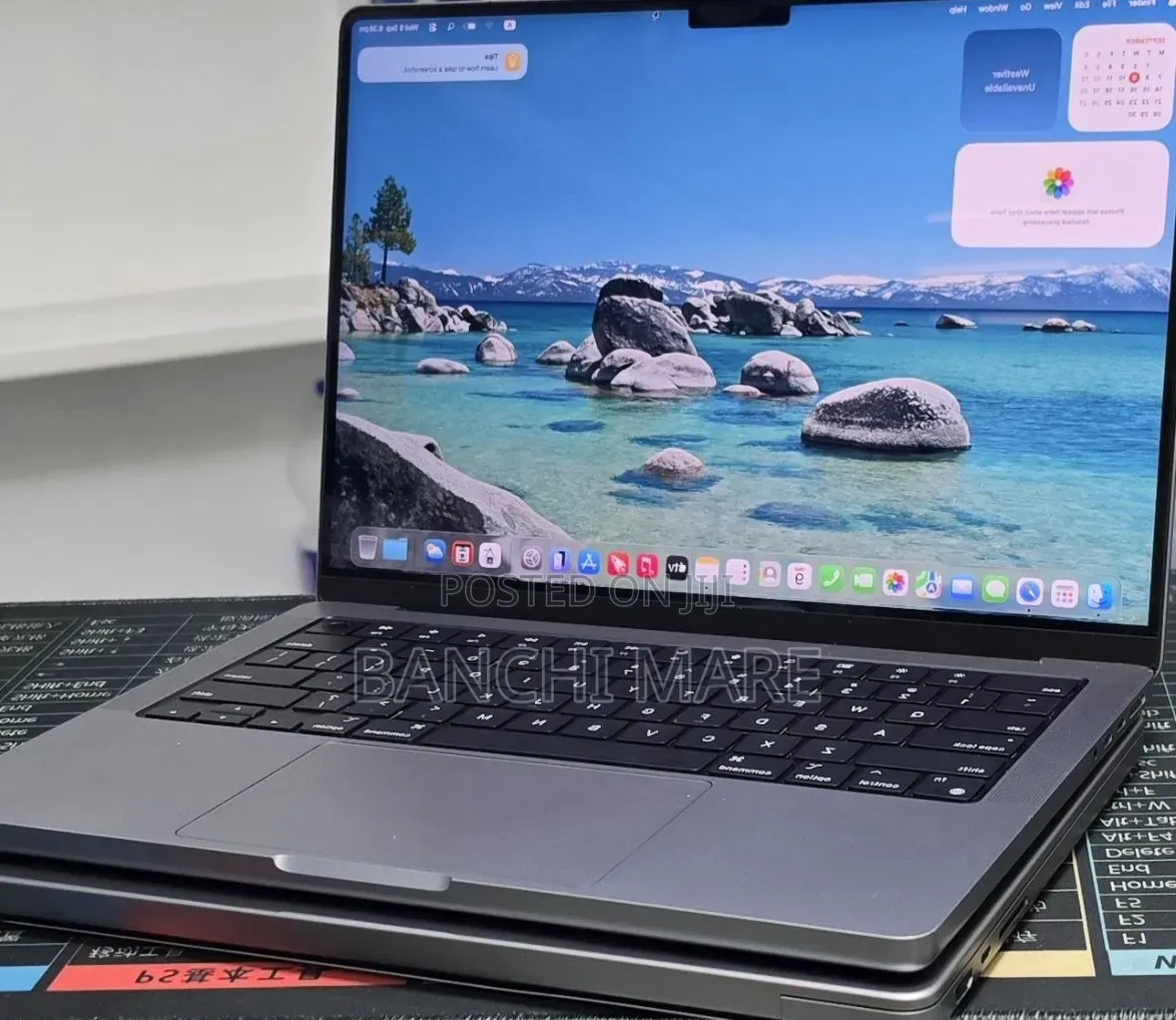 New Laptop Apple MacBook Pro 2023 M2 16GB Apple M2 SSD 512GB