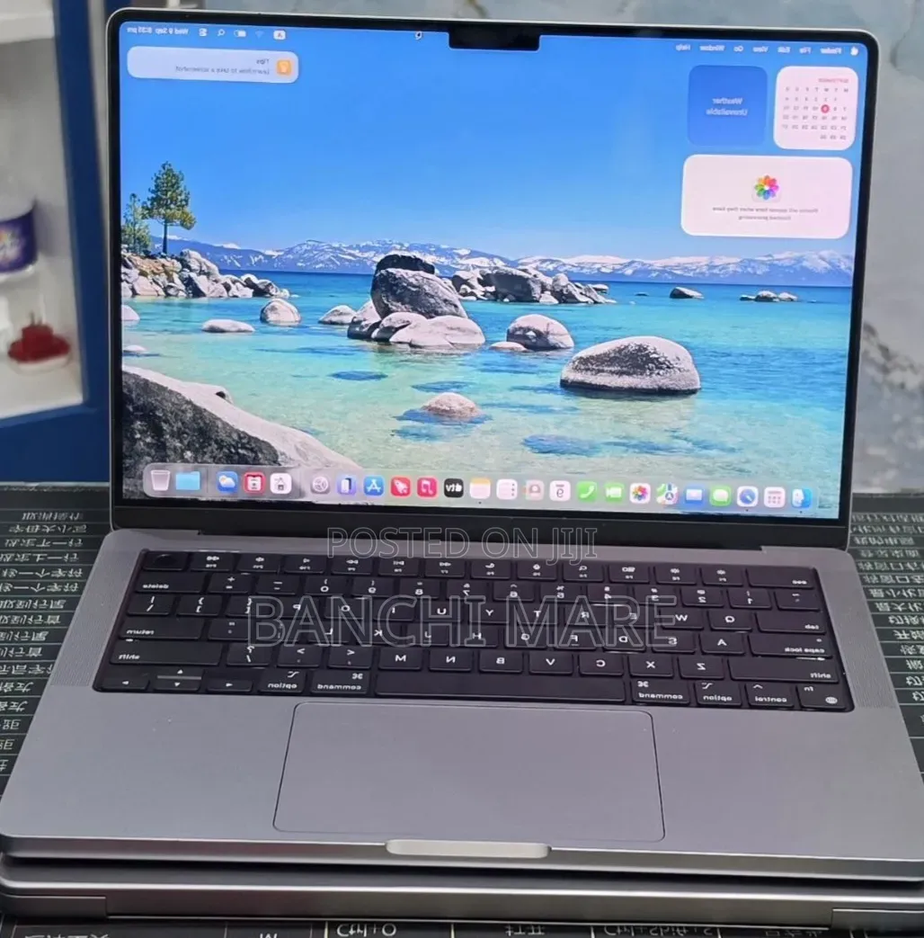 New Laptop Apple MacBook Pro 2023 M2 16GB Apple M2 SSD 512GB