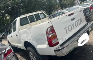 Toyota Hilux 2007 White