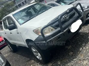 Toyota Hilux 2007 White