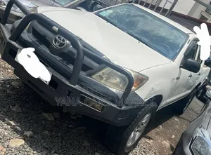 Toyota Hilux 2007 White