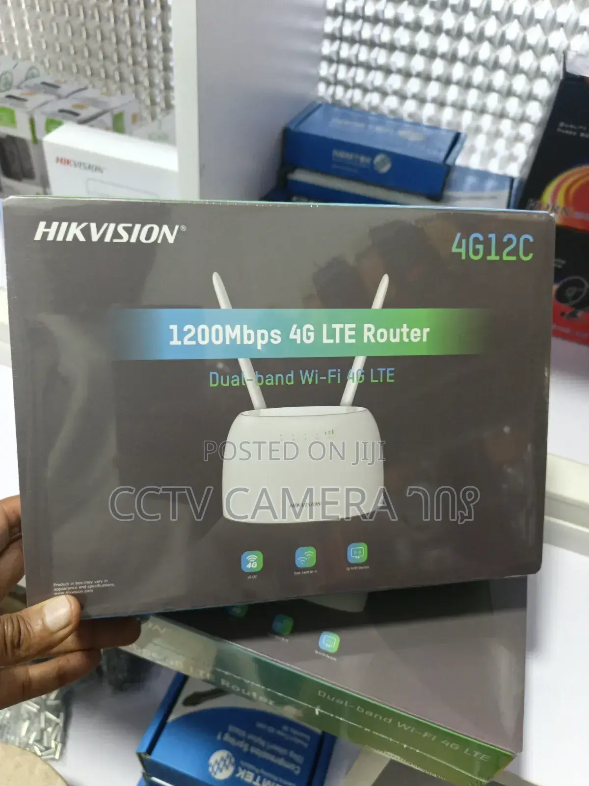 Hikvision 1200Mbps Dull Band Wifi 4g LTE Router
