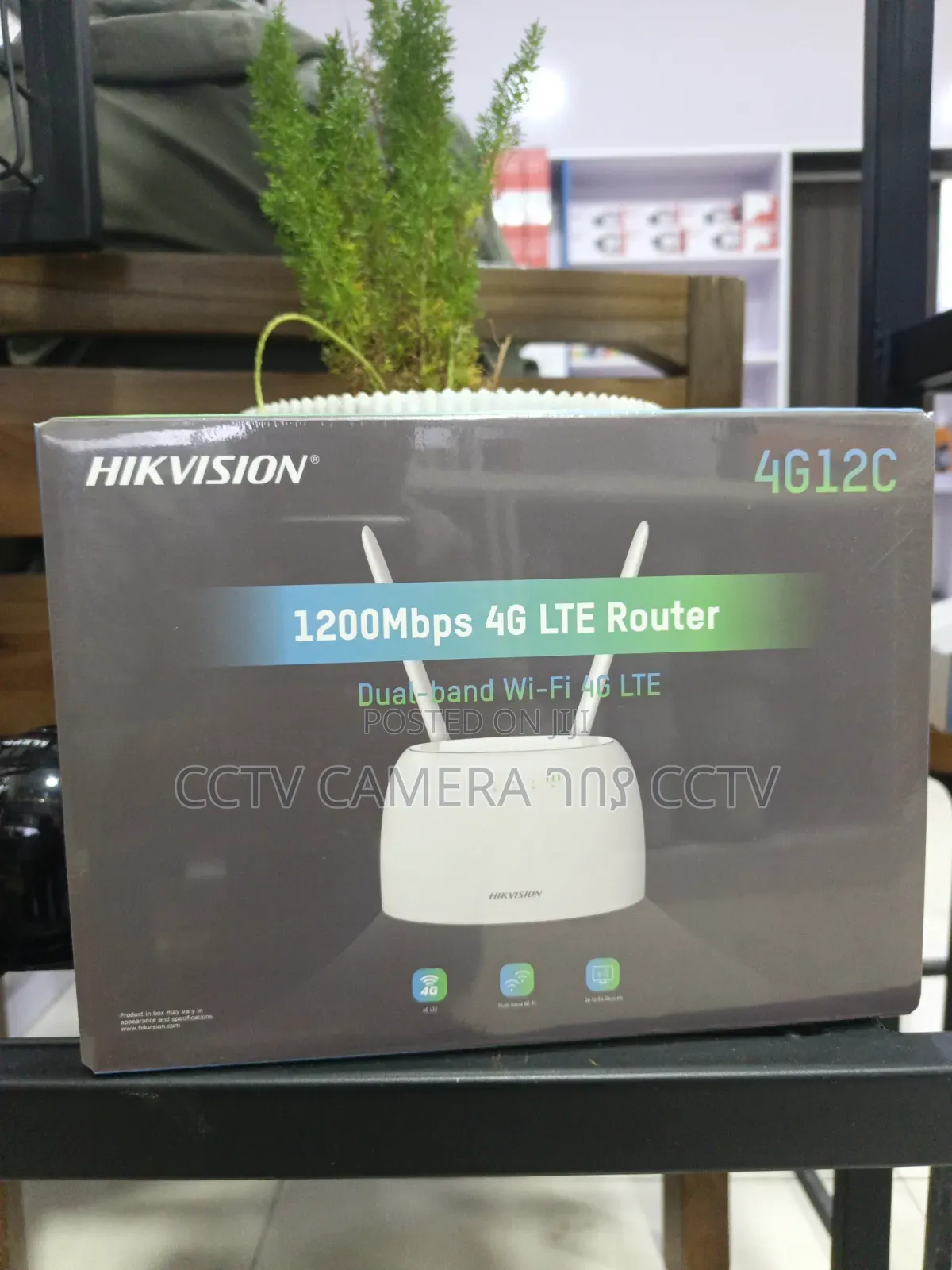 Hikvision 1200Mbps Dull Band Wifi 4g LTE Router