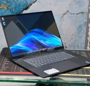New Laptop HP OmniBook Ultra Flip 16" 32GB Intel Core Ultra 9 SSD 2T