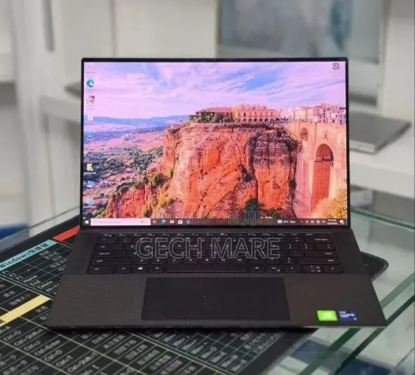 New Laptop Dell Precision 5540 16GB Intel Core i5 SSD 512GB