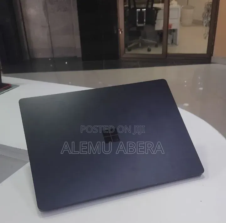 New Laptop Microsoft Surface Laptop 3 8GB Intel Core i5 SSD 256GB