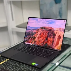 New Laptop Dell Precision 5560 16GB Intel Core i9 SSD 512GB