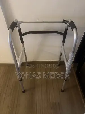 Walker for Injuries刨三foldable Function, Making It Ideal for Home