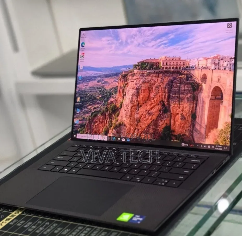New Laptop Dell Precision 5560 16GB Intel Core i9 SSD 512GB