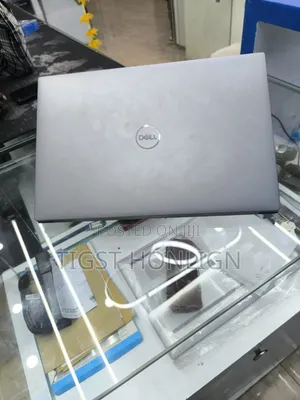 New Laptop Dell Precision 5560 16GB Intel Core i9 SSD 512GB