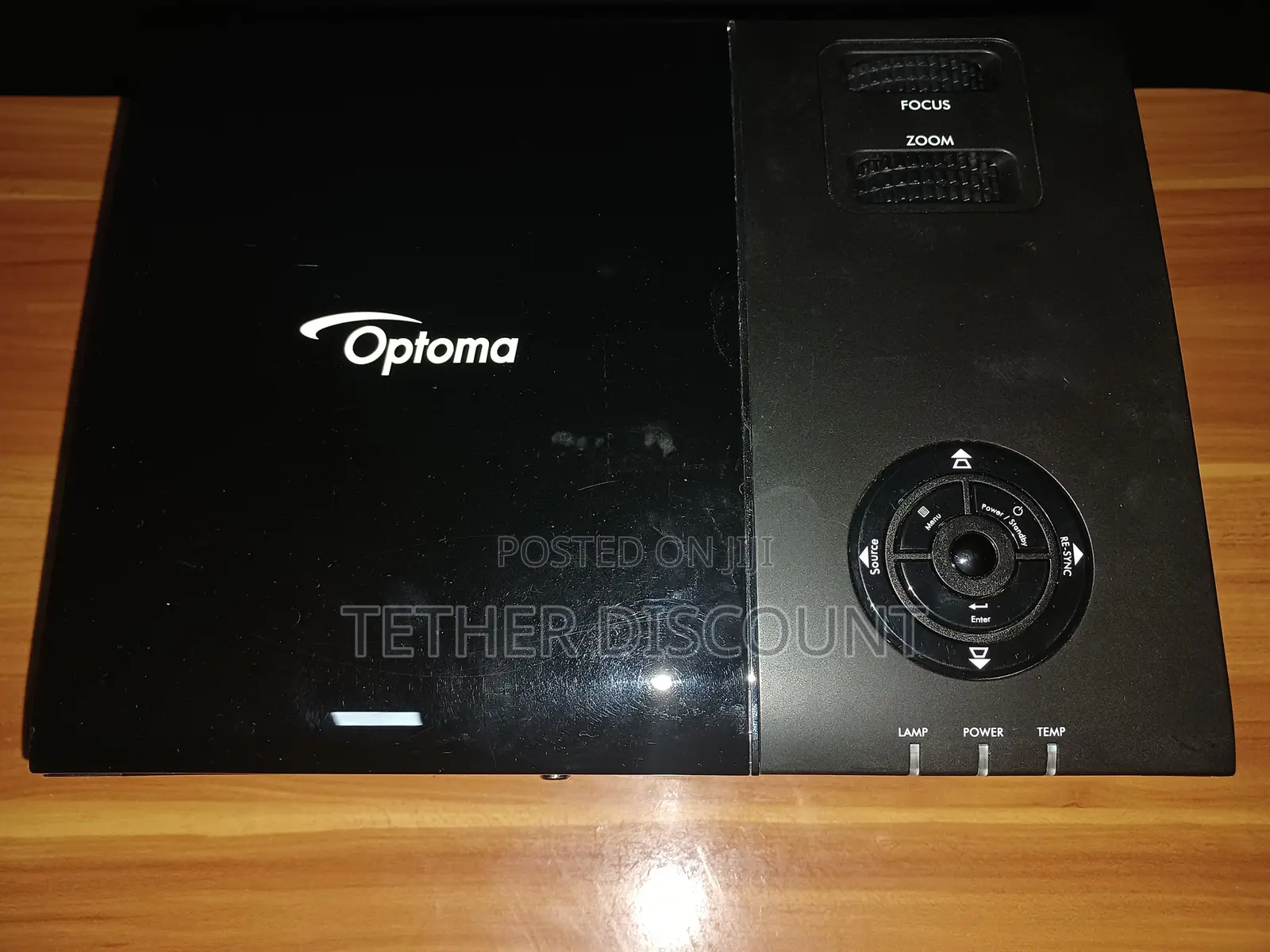 የሚሸጥ ጥራት ያለው Optoma EP761 DLP ፕሮጀክተር — በጥሩ ሁኔታ ላይ ያለ!