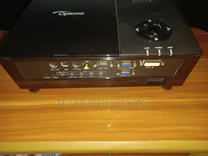 የሚሸጥ ጥራት ያለው Optoma EP761 DLP ፕሮጀክተር — በጥሩ ሁኔታ ላይ ያለ!
