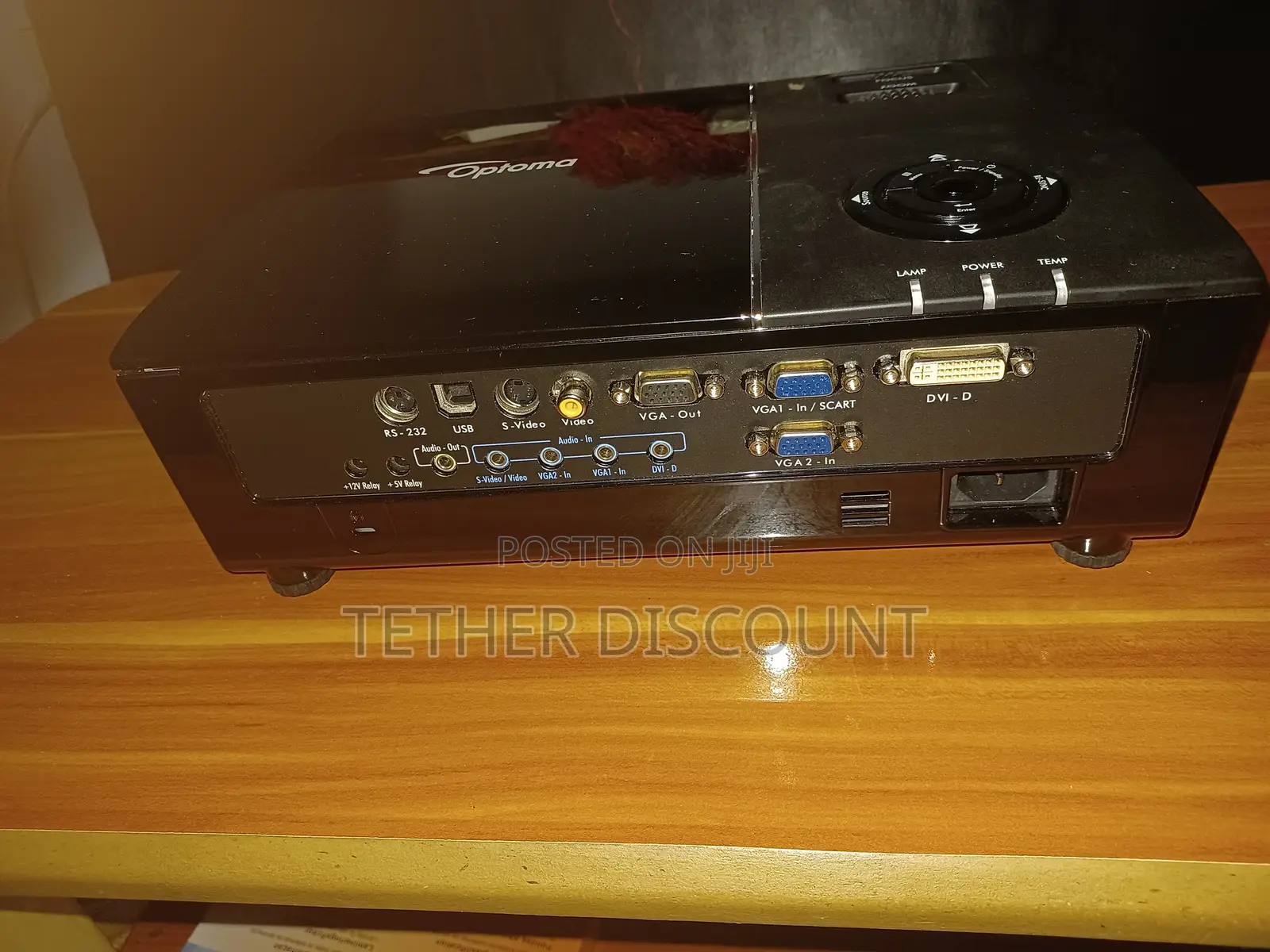 የሚሸጥ ጥራት ያለው Optoma EP761 DLP ፕሮጀክተር — በጥሩ ሁኔታ ላይ ያለ!