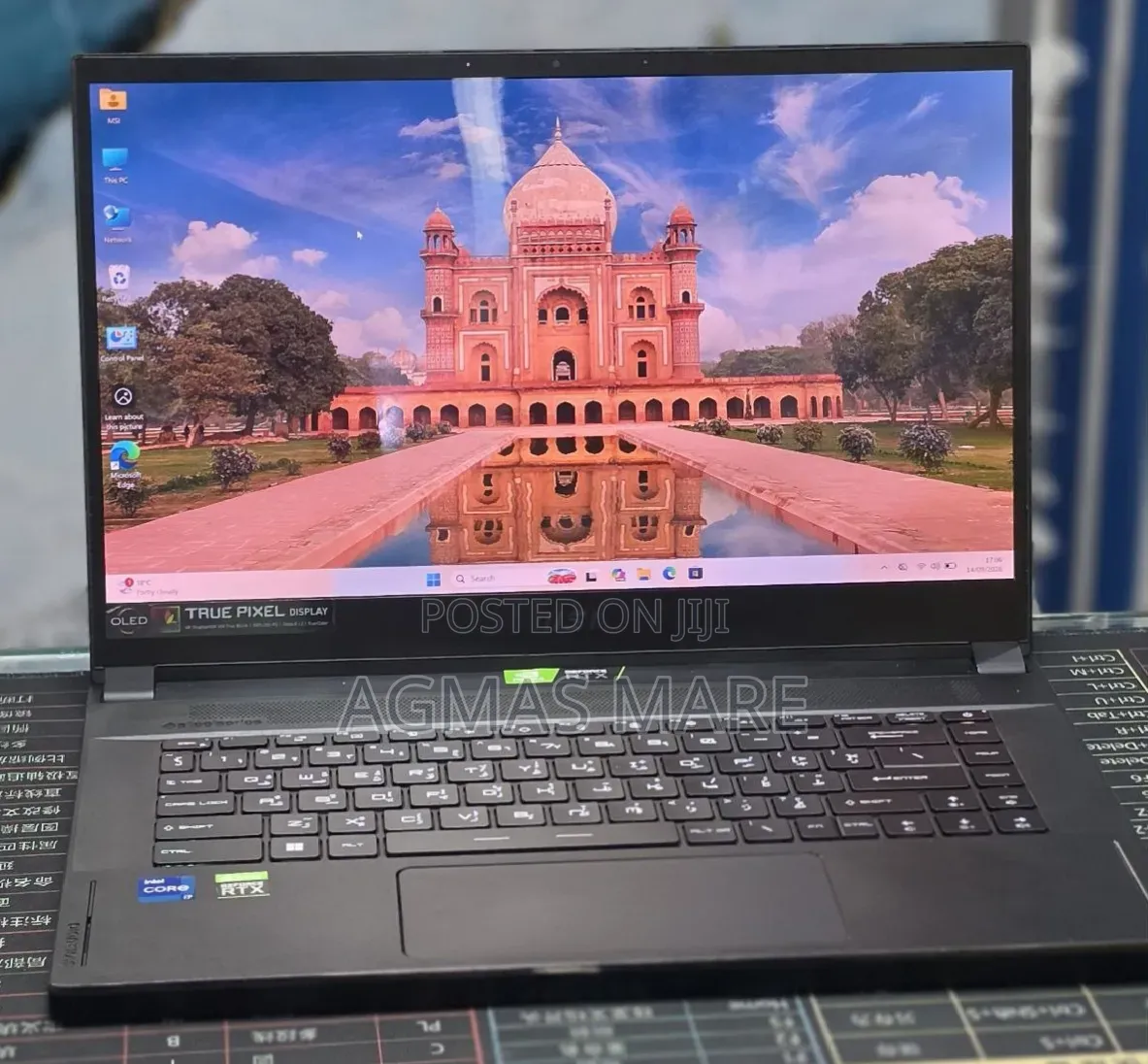 New Laptop MSI Creator 17 B11UE-224 32GB Intel Core i7 SSD 1T