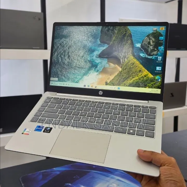 New Laptop HP Stream Notebook 16GB Intel Core i7 SSD 512GB
