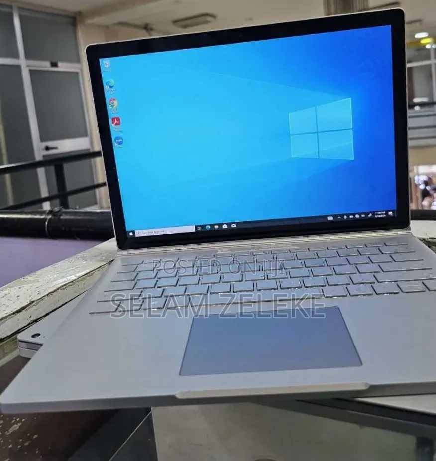 New Laptop Microsoft Surface 16GB Intel Core i7 SSD 256GB