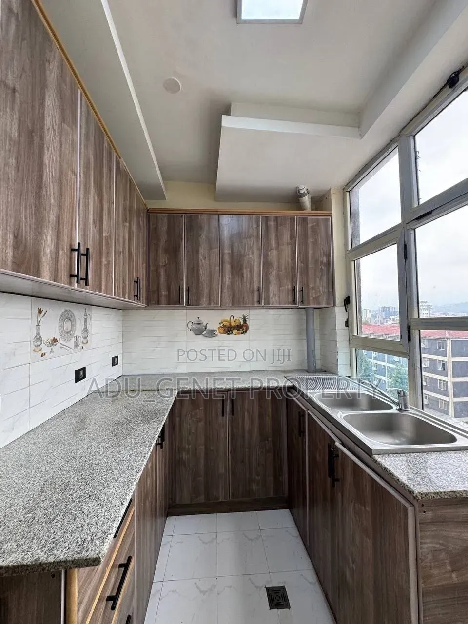 Furnished 3bdrm Condo in Ayat, Yeka for sale