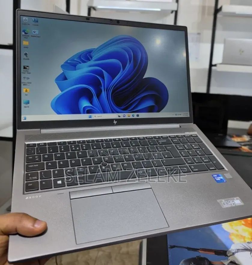 New Laptop HP 16GB Intel Core i7 SSD 512GB