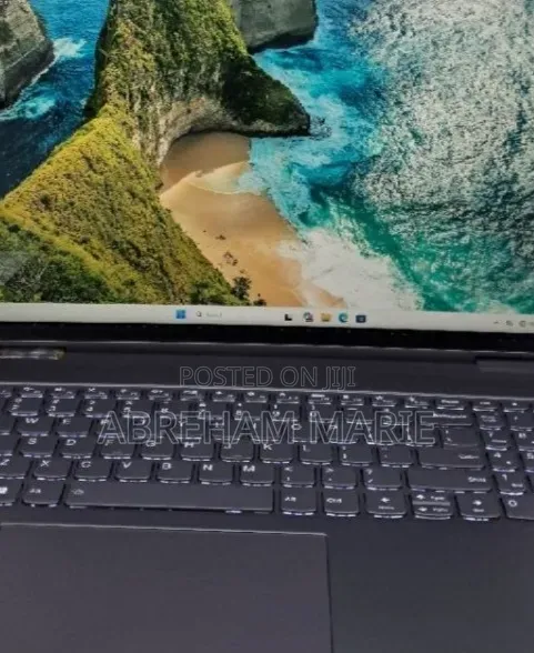 New Laptop Lenovo Yoga 9 16GB Intel Core Ultra 7 SSD 512GB