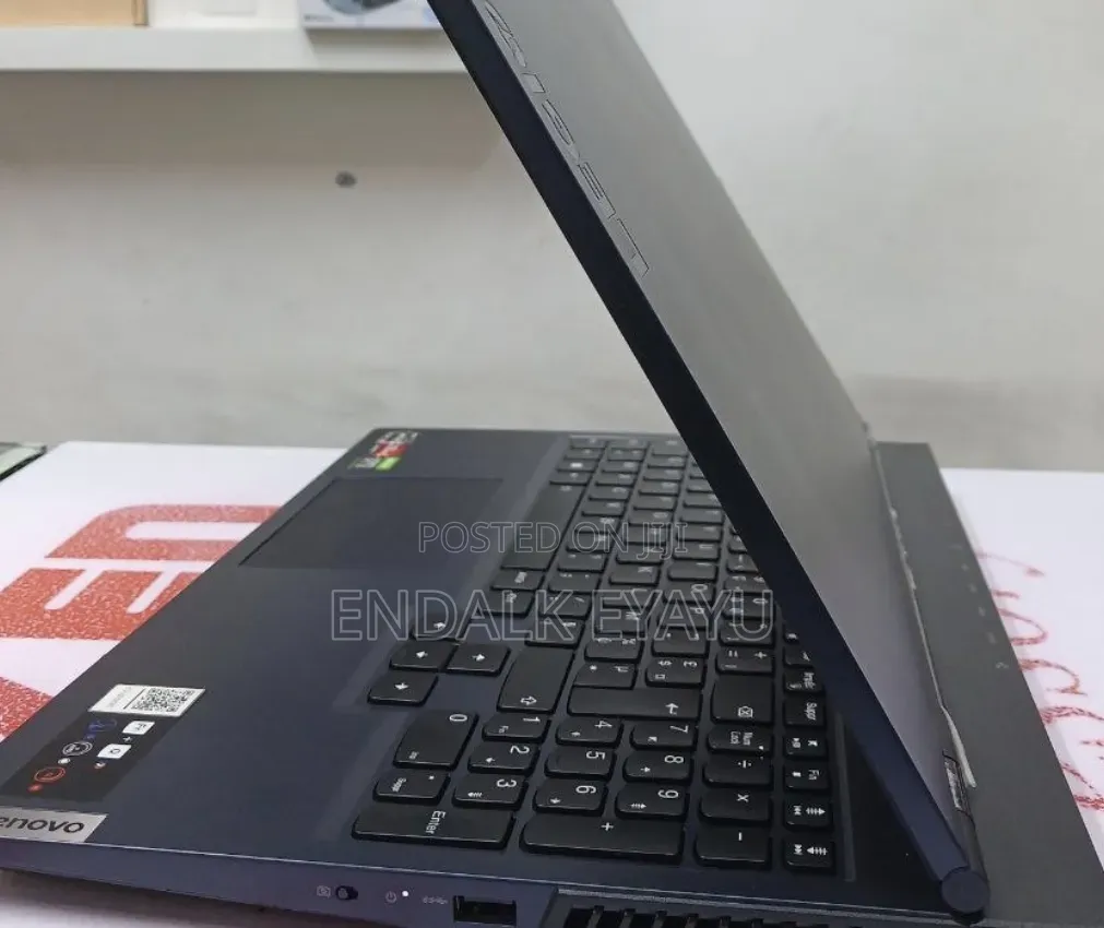 New Laptop Lenovo Legion 5 16GB AMD Ryzen 5 SSD 512GB