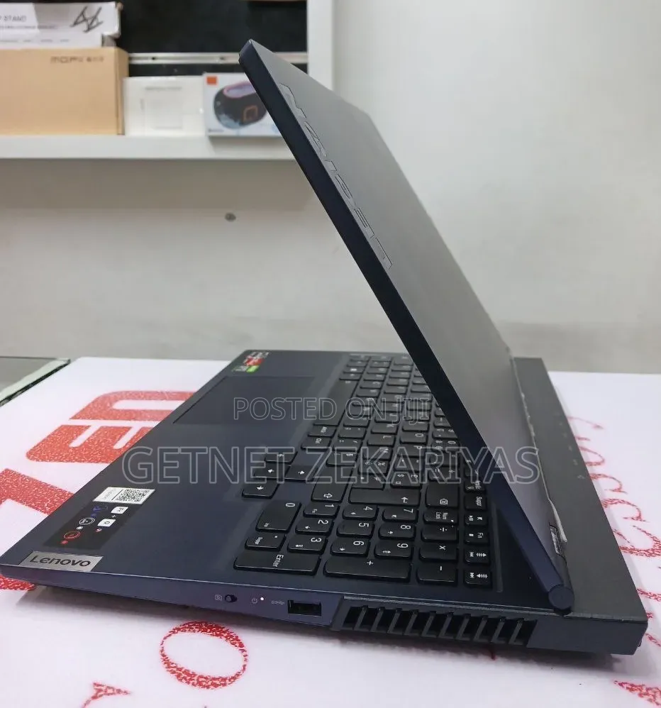 New Laptop Lenovo Legion 5 16GB AMD Ryzen 5 SSD 512GB