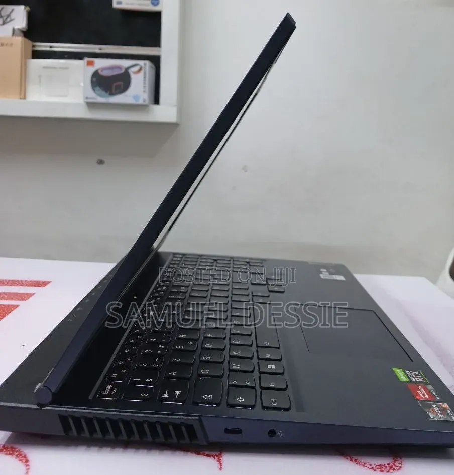 New Laptop Lenovo Legion 5 16GB AMD Ryzen 5 SSD 512GB