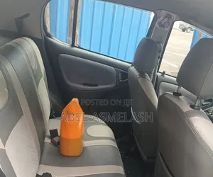 Toyota Vitz 2001 Silver